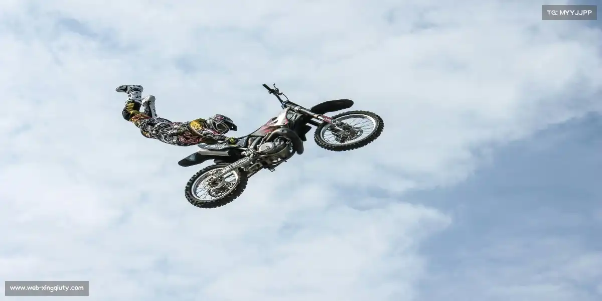 新球体育官网——🏊‍♂️🌊 蝶泳破浪，碧波斩月！